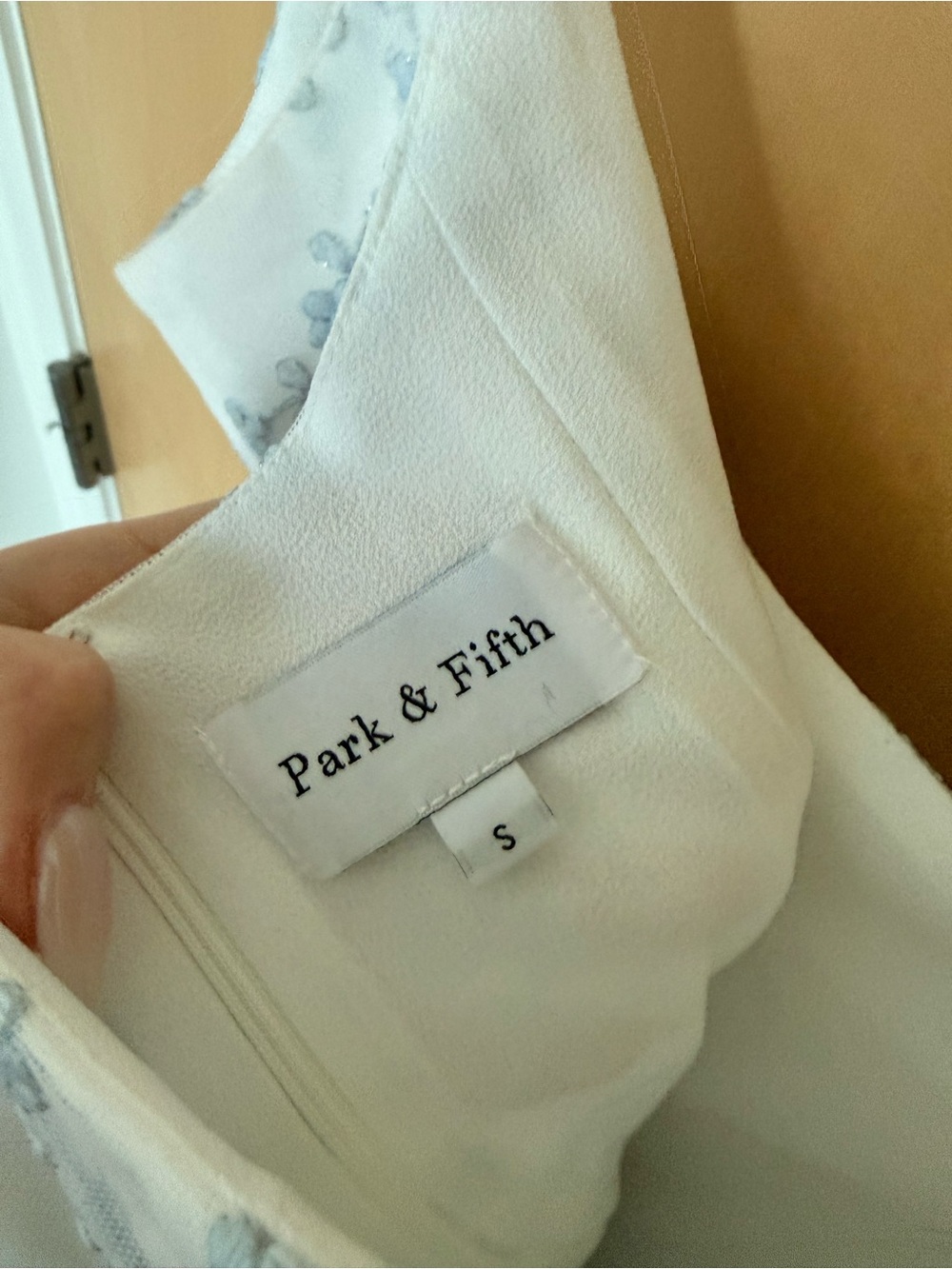 Park & Fifth Reseda white & blue mini dress - Picture 5 of 7